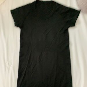 Lululemon tee